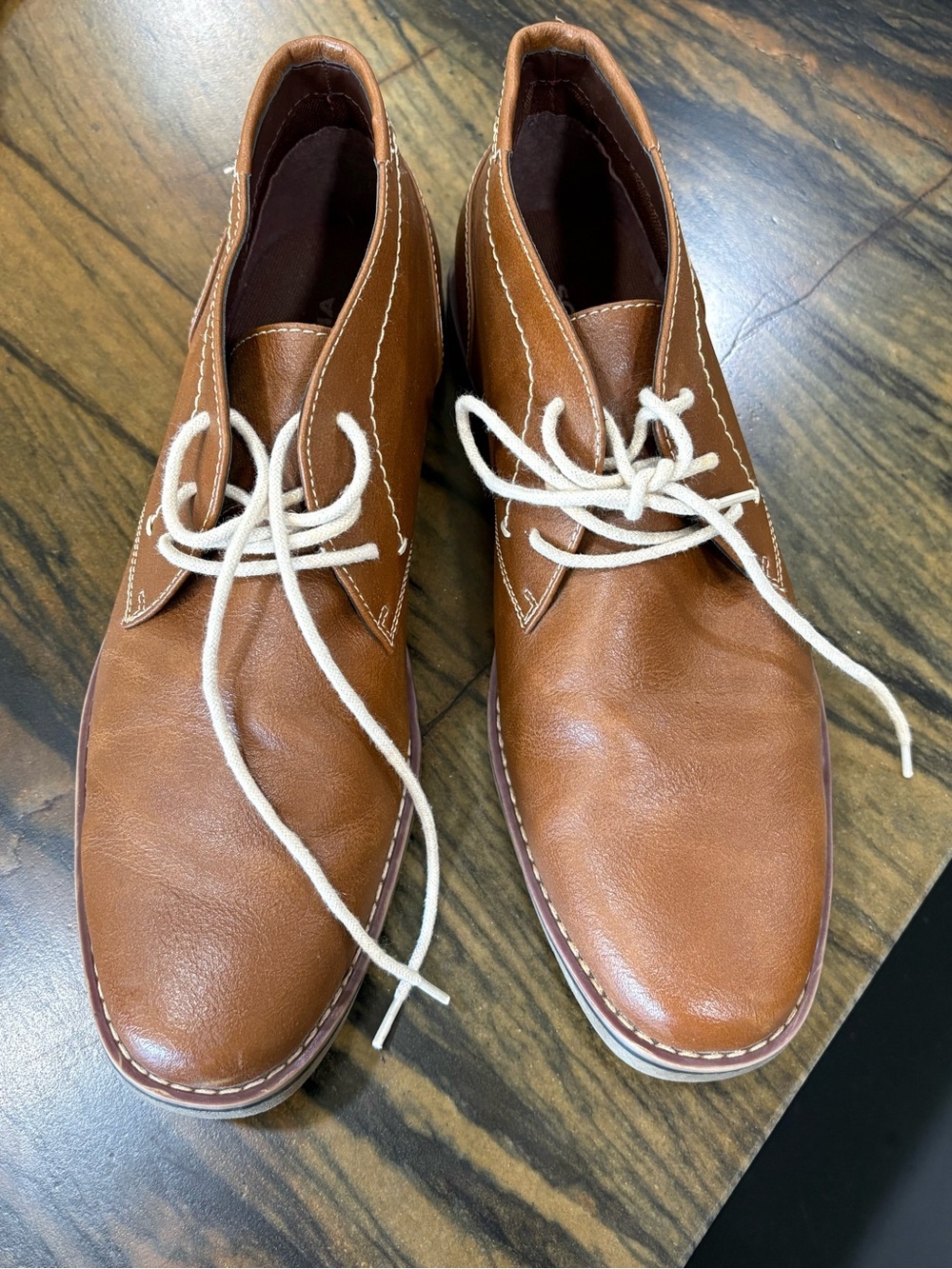 Sonoma Tan Leather Chukka Boots with White Laces